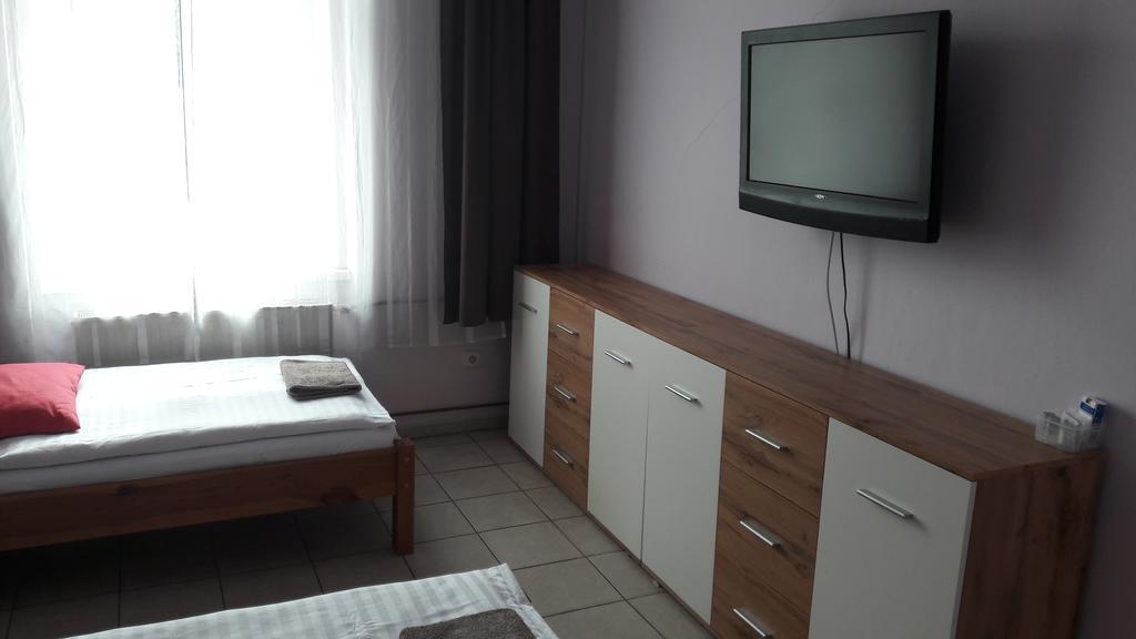 Ubytovani-Plzen-Can Hotel Exterior foto